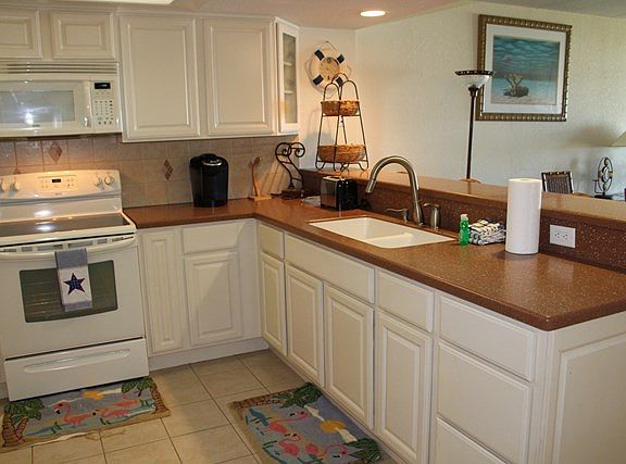 4th image of 2600 Gulf Blvd