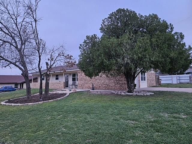 1st image of 1913 Catalina Dr