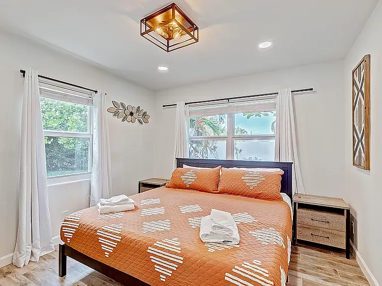 3 bed, 1014 sqft, $6,500 — Photo 4