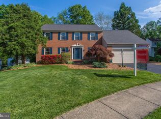 10144 Wavell Rd, Fairfax, VA 22032