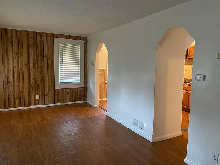 11443 Cadillac Ave — Photo 7
