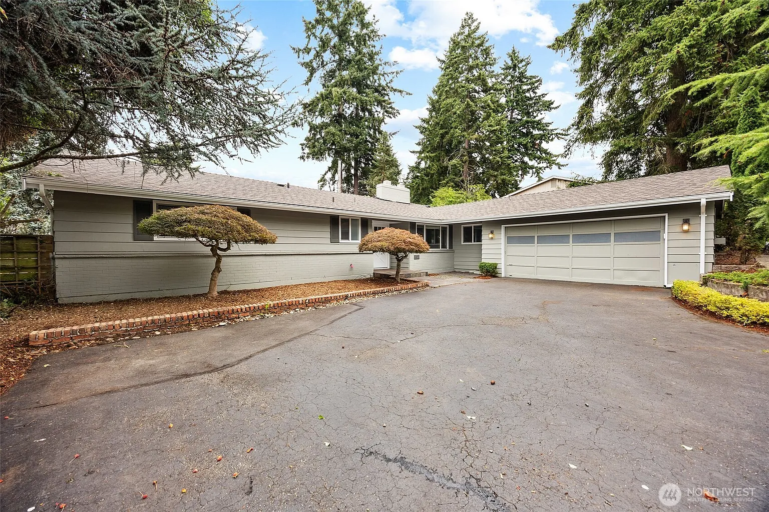 7821 Agate Drive SW photo 1