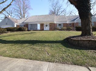 520 Meadow Wood Dr, Joliet, IL 60431