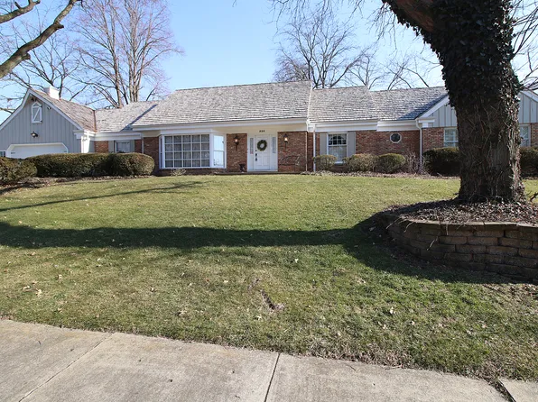 520 Meadow Wood Dr, Joliet, IL 60431