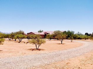 9070 E Chandler Ln, Hereford, AZ 85615