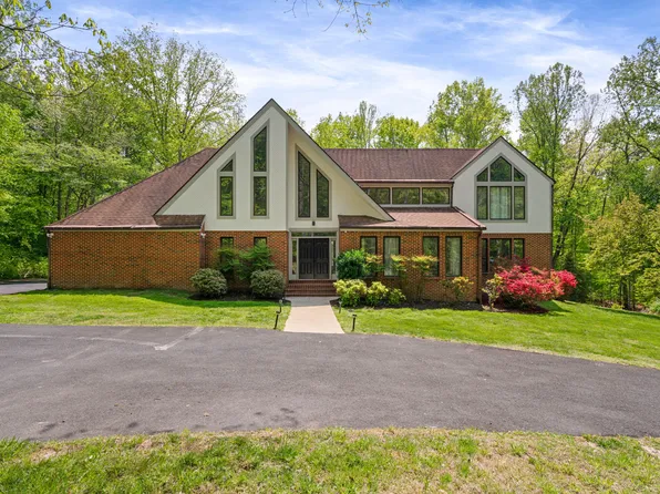 10101 Jaydee Blvd, Fairfax Station, VA 22039