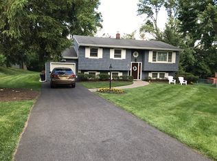 46 Hayward St, Bound Brook, NJ 08805