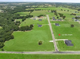 1437 Riley Hts, Van Alstyne, TX 75495