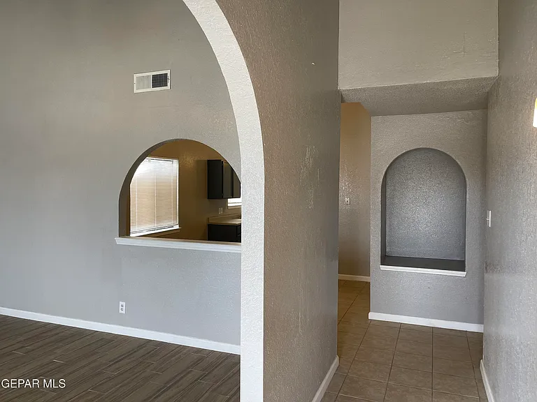 12144 Blue Quail Ave — Photo 3