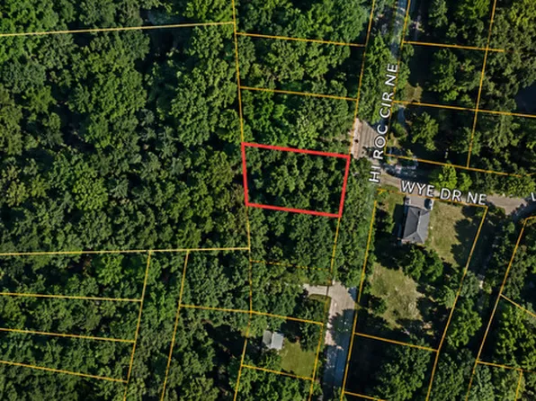 2560 Hi Roc Cir NE, Conyers, GA 30012