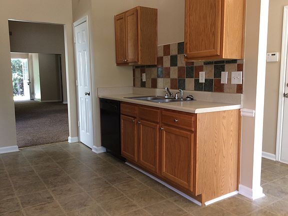 4th image of 2852 Knoll View Pl