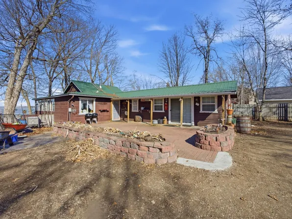 1250 E Shore Dr, Detroit Lakes, MN 56501