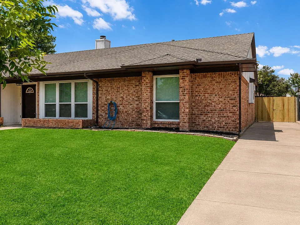 2429 Chestnut Way