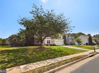 6805 Farrahs Cavalry Rd, Centreville, VA 20121