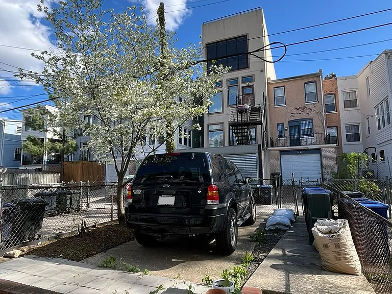 1428 Oak St NW — Photo 14