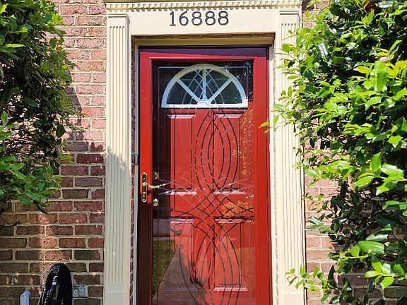 3rd image of 16888 Winston Ln