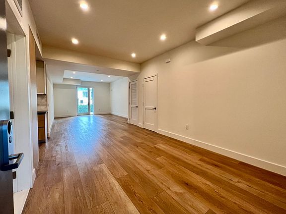 3rd image of 1001 N Fairfax Ave #309