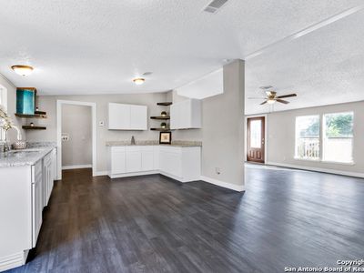 4811 Rock Ledge Dr, Elmendorf, TX, 78112