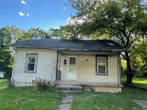 2037 Kensington Dr, Dayton, OH 45406