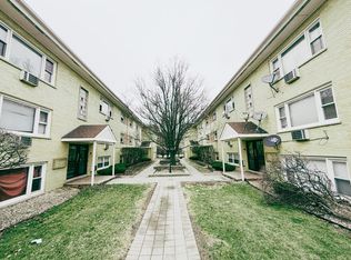 6630 W 95th St APT 1B, Oak Lawn, IL