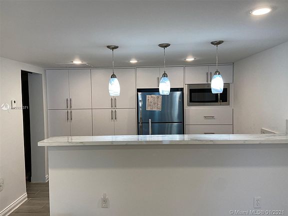 3rd image of 6494 Miami Lakes Dr E