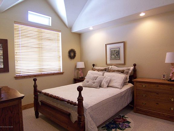 5th image of 112 Aspen Dr #22