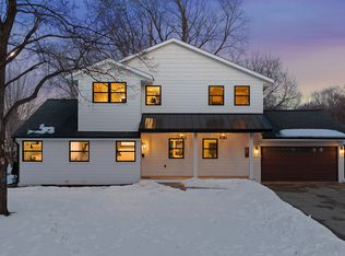 17 Homedale Rd, Hopkins, MN 55343