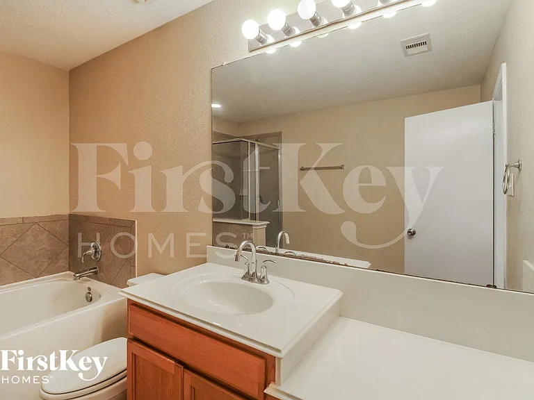 15919 Arapaho Bend Ln — Photo 8
