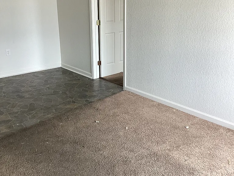 2801 E Loop 820 S #820 — Photo 32