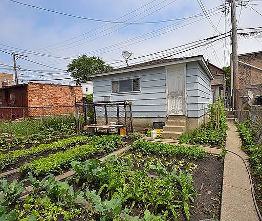 3rd image of 3011 S Parnell Ave