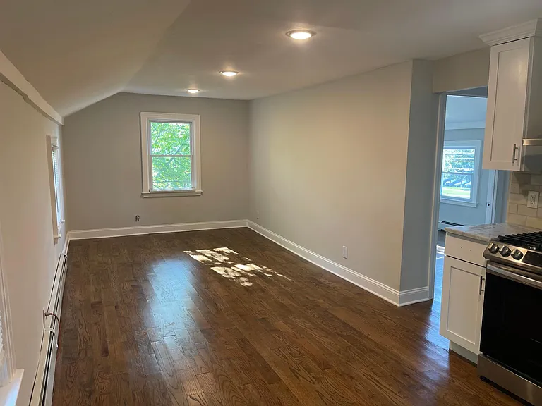 530 W Main St #2 — Photo 3
