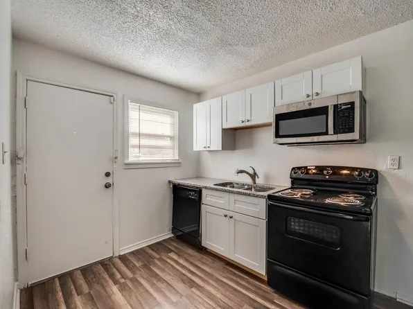 3540 Burton Ave #B, Fort Worth, TX 76105