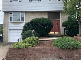 10105 Galahad Rd, Philadelphia, PA 19116