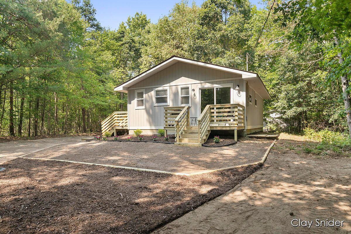 15629 Croswell St, West Olive, MI 49460 MLS 23031721 Zillow