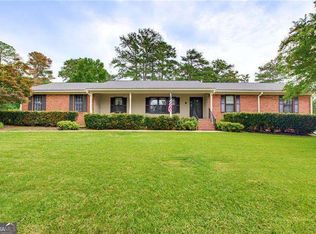 8940 Country Club Dr, Douglasville, GA 30134