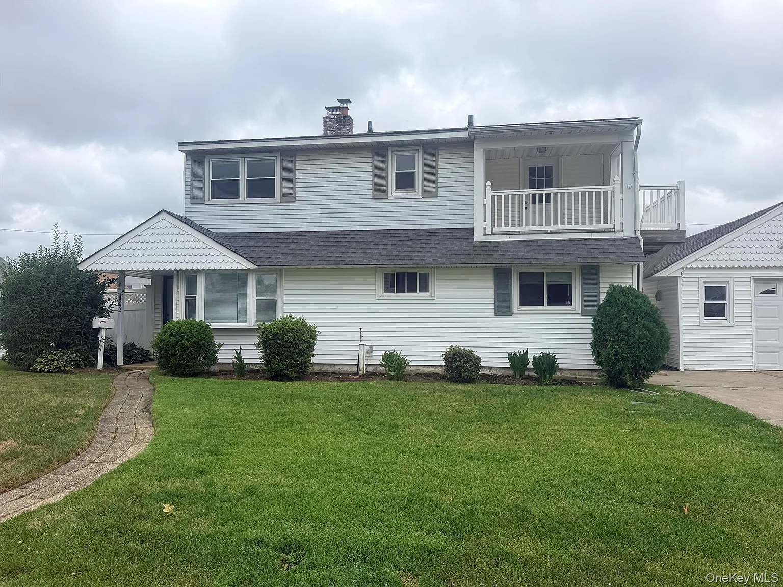 5 bed, 3.0 bath, 1700 sqft, $4,900 — Photo 1