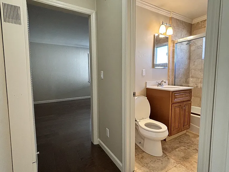 523 Poplar Ave #7 — Photo 14