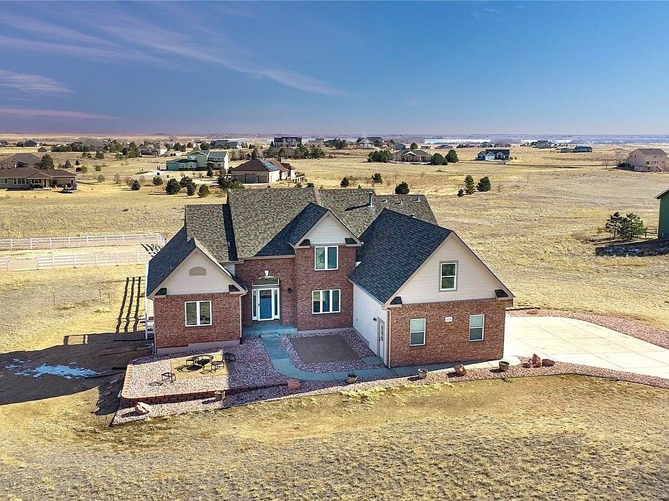 1st image of 16491 Fairbanks Dr