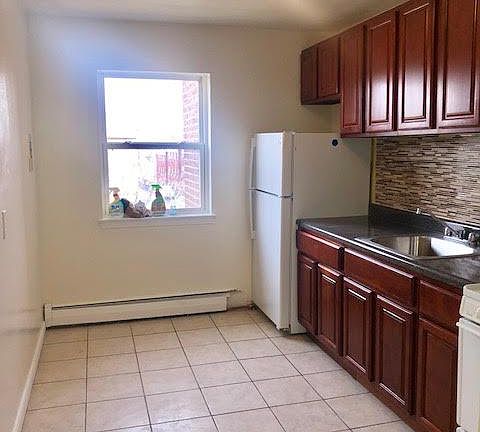 5th image of 380 Park Ave APT C10