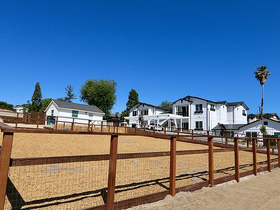 5th image of 2505 El Camino Real
