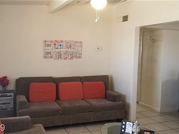 5th image of 4823 Iowa Ave