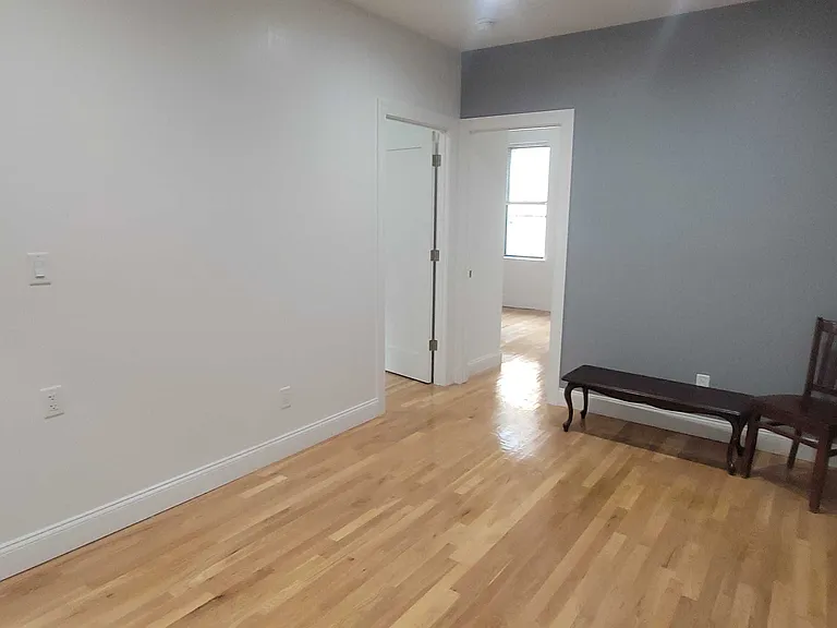 424 E 13th St #21 — Photo 3
