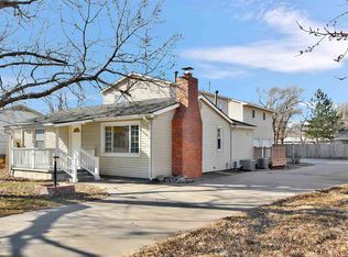 715 N Eisenhower St, Wichita, KS 67212