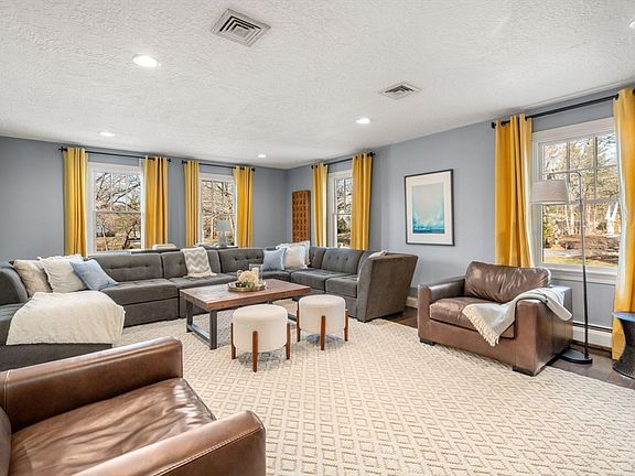 5th image of 68 Longfellow Rd