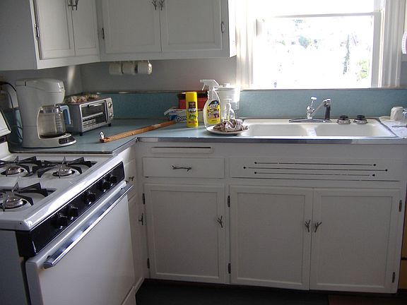 cute functional kitchen