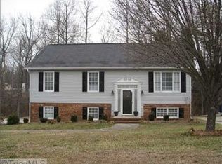 5514 Wellsley Dr E, Greensboro, NC 27407