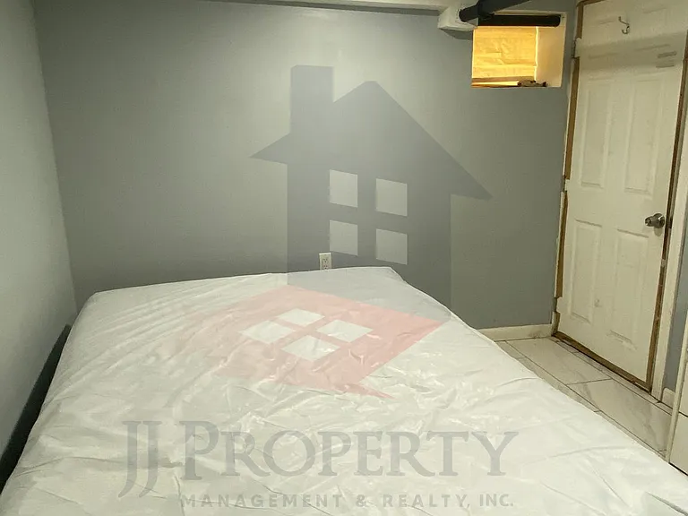 139 Early St — Photo 12