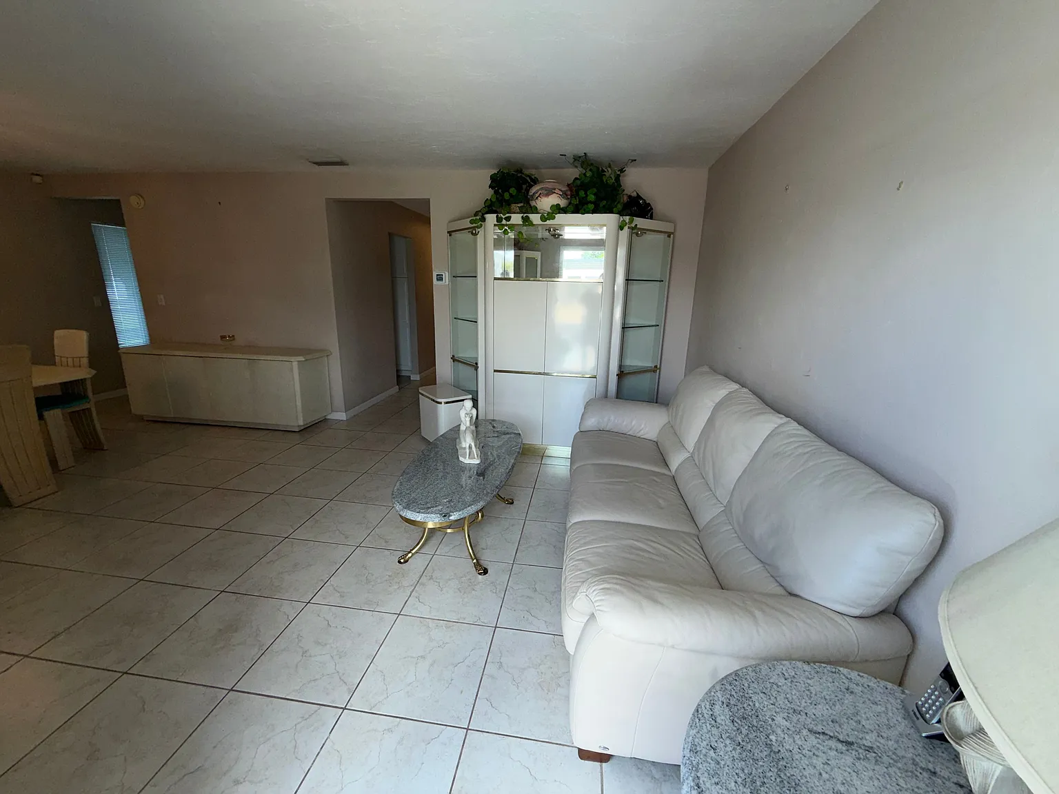 2 bed, 2.0 bath, 812 sqft, $999 — Photo 3