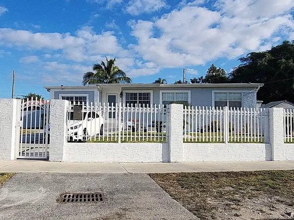 3541 NW 177th Ter, Miami Gardens, FL 33056