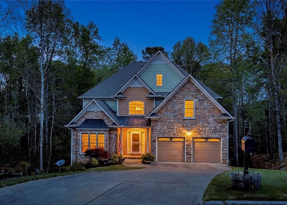 1st image of 102 Valley Cir